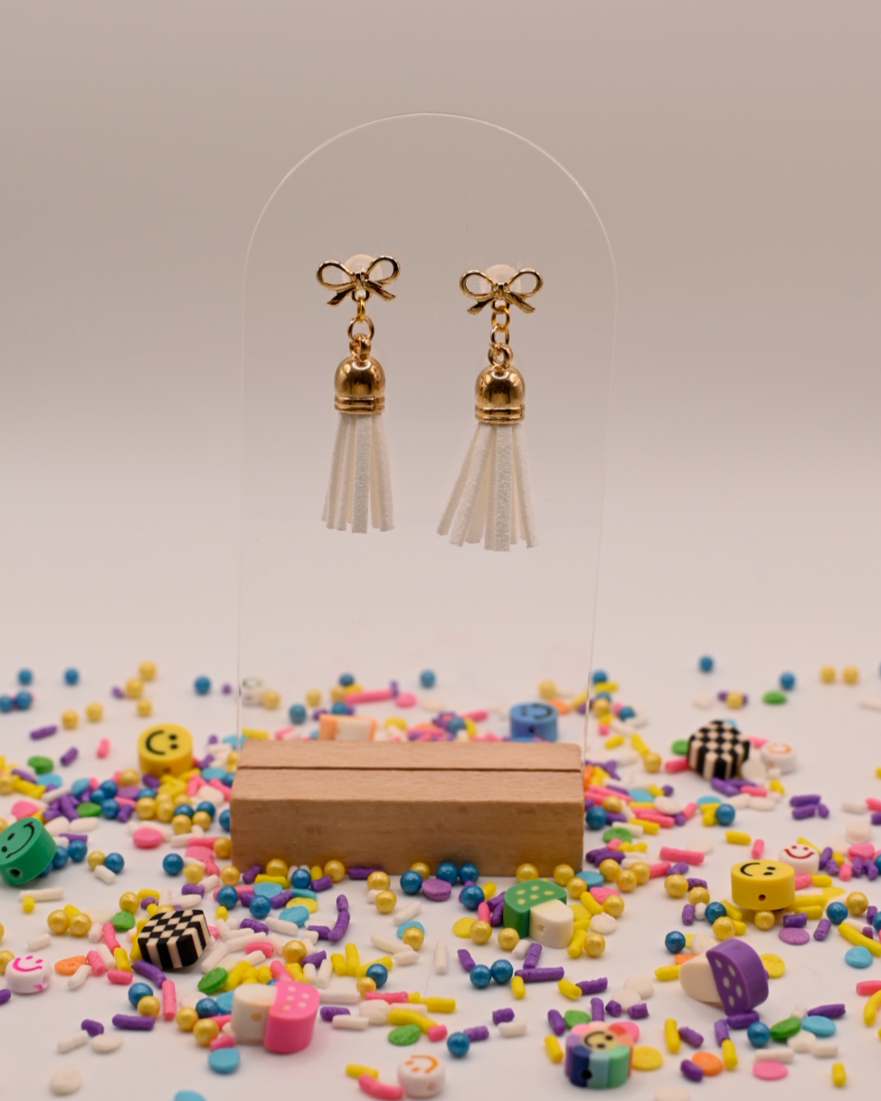 Bow & Tell – White