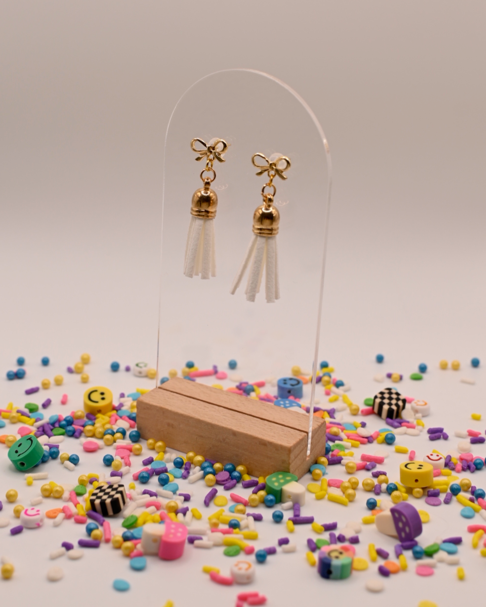 Bow & Tell – White